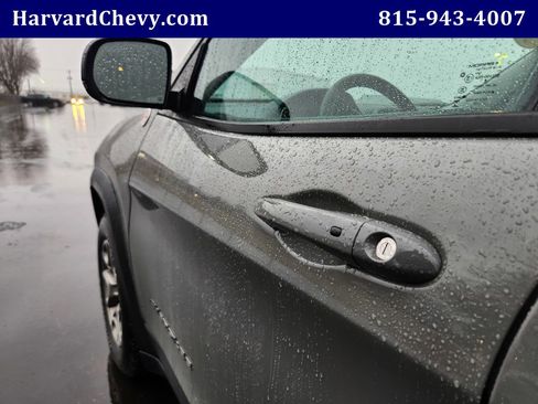 Used 2022 Jeep Cherokee Trailhawk w/ Premium Leather Package image 40