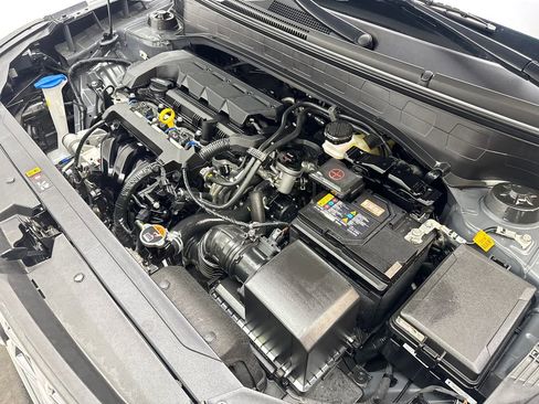 Used 2025 Hyundai Venue SEL FWD image 74