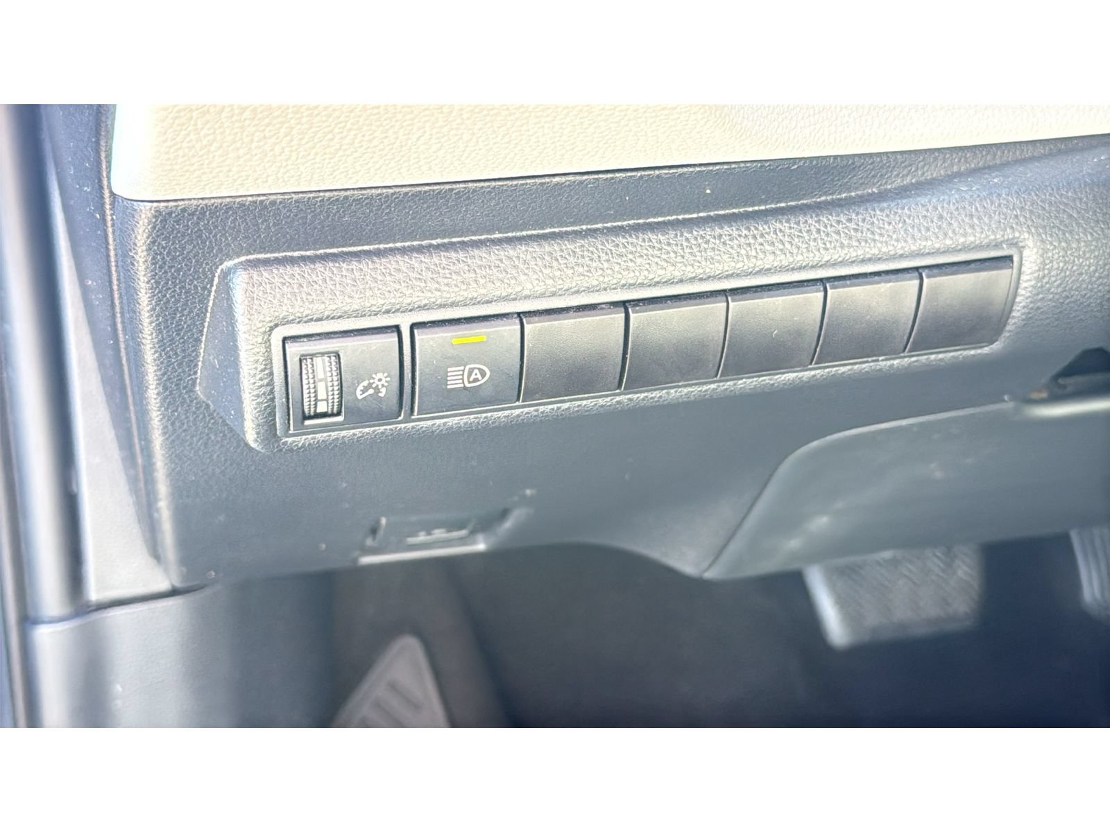 Certified 2023 Toyota Corolla SE FWD image 15