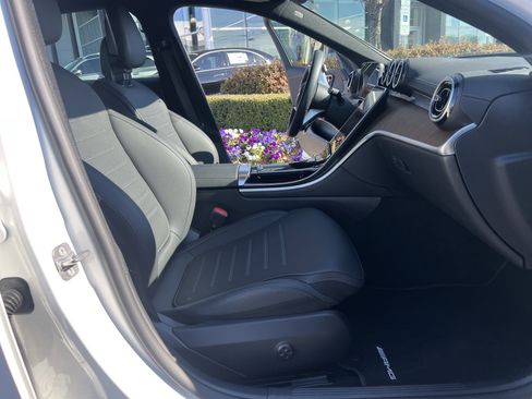 Used 2025 Mercedes-Benz C 300 Sedan image 35