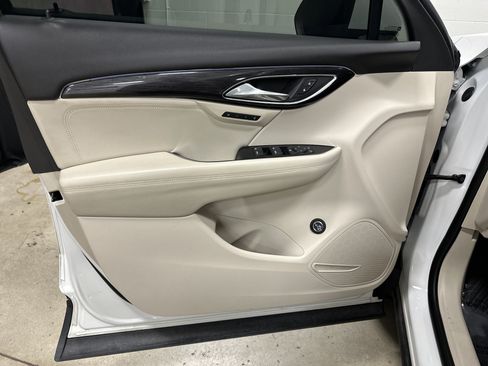 Used 2022 Buick Envision Essence w/ Safety Package AWD/4WD image 14