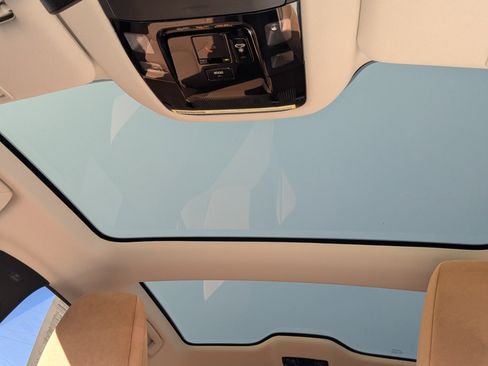 Used 2023 Lexus RZ 450e Premium w/ Accessory Package (Z1) image 11