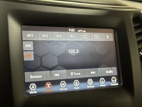 Used 2019 Jeep Cherokee Latitude w/ Popular Appearance Group FWD image 14