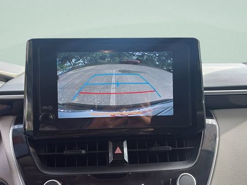 Used 2024 Toyota Corolla LE w/ LE Convenience Package FWD image 16