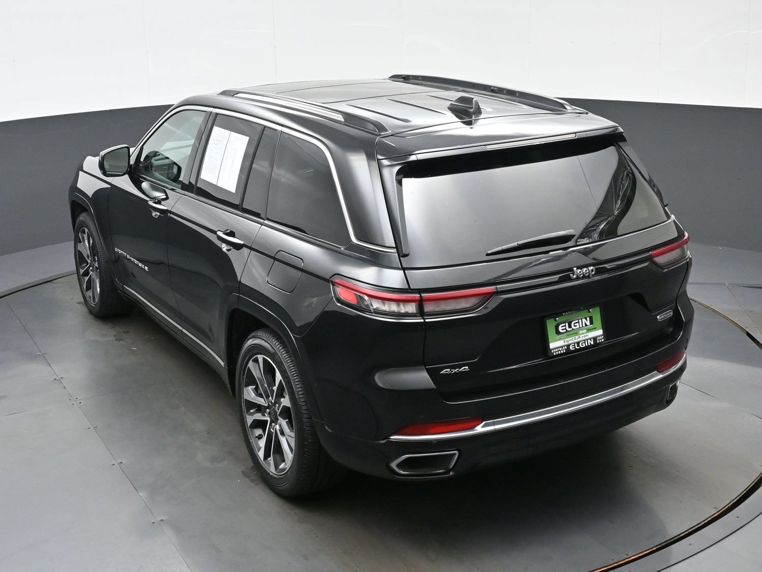 Used 2022 Jeep Grand Cherokee Overland AWD/4WD image 39