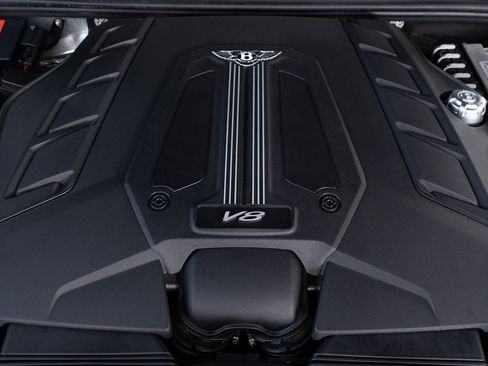 Certified 2021 Bentley Bentayga image 50