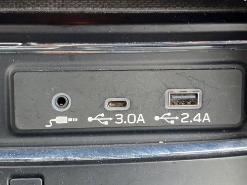 Used 2024 Subaru Ascent Premium w/ Convenience Package image 30