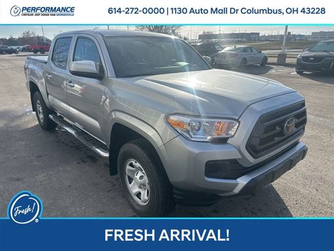 Used 2022 Toyota Tacoma SR image 1