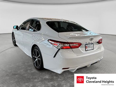 Used 2020 Toyota Camry SE w/ Convenience Package FWD image 7