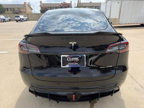 Used 2024 Tesla Model Y Long Range AWD/4WD image 7