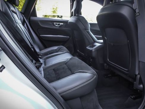 Used 2018 Volvo XC60 T6 R-Design w/ Convenience Package AWD/4WD image 22