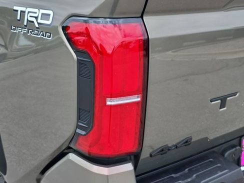 New 2026 Toyota Tacoma TRD Off-Road AWD/4WD image 33