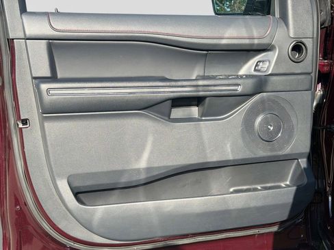 Used 2024 Ford Expedition Max Limited AWD/4WD image 18