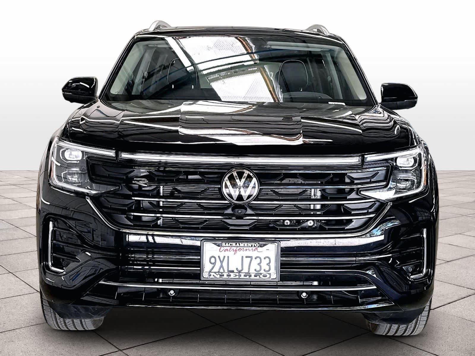 Used 2026 Volkswagen Atlas SEL Premium R-Line AWD/4WD image 2