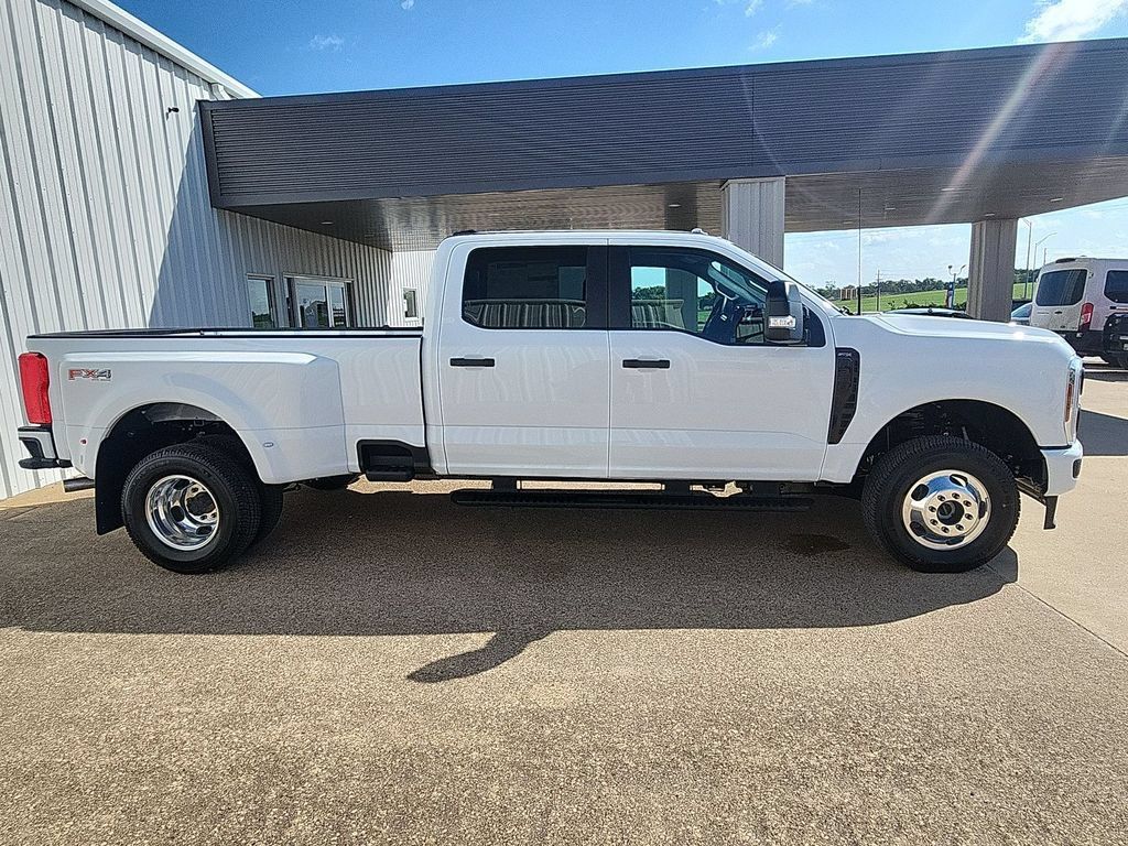 New 2027 Ford F350 XL w/ STX Appearance Package AWD/4WD image 9
