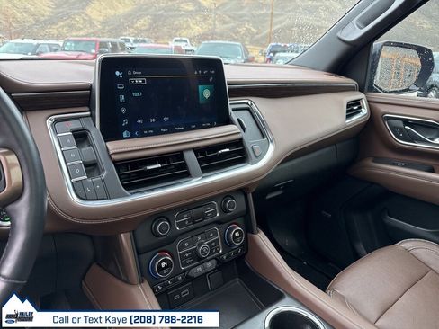 Used 2024 Chevrolet Suburban High Country w/ Advanced Technology Package image 25