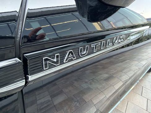 Certified 2022 Lincoln Nautilus Black Label AWD/4WD image 8
