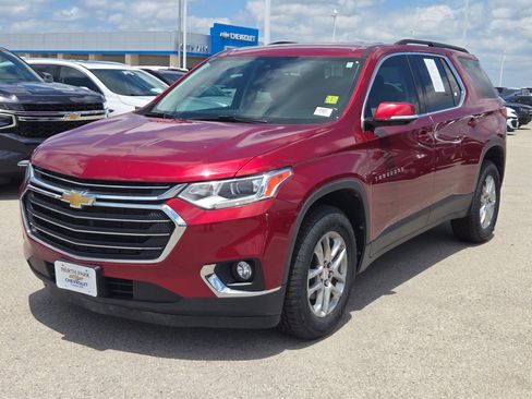 Used 2020 Chevrolet Traverse LT FWD image 7