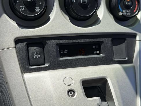 Used 2009 Toyota Matrix S AWD/4WD image 28