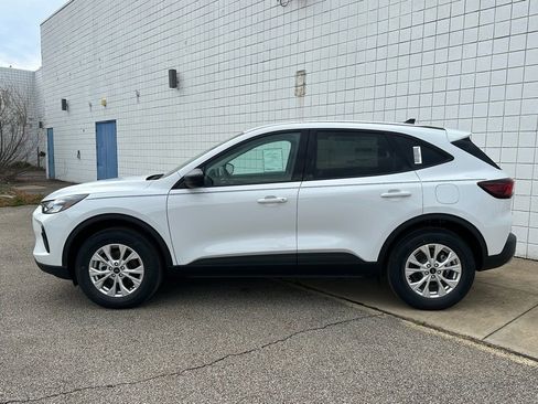 New 2026 Ford Escape Active w/ Cold Weather Package AWD/4WD image 2