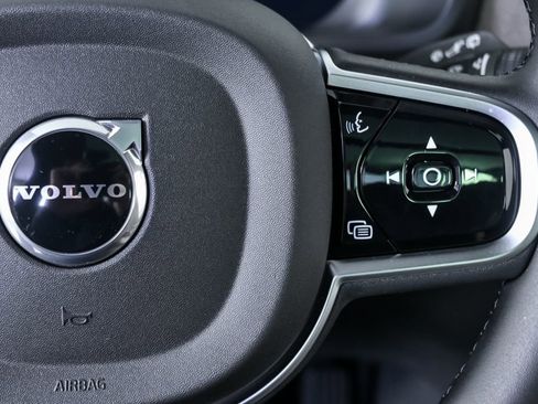 New 2026 Volvo XC90 B6 Plus w/ Protection Package Premier image 11