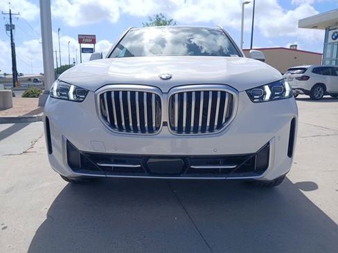 New 2026 BMW X5 sDrive40i RWD image 2
