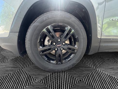 Used 2024 GMC Terrain AT4 w/ Tech Package AWD/4WD image 9