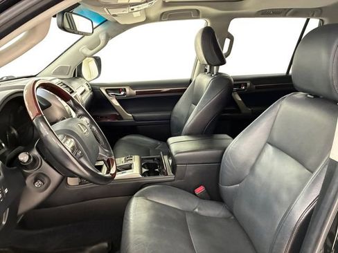 Used 2017 Lexus GX 460 Premium w/ Premium Package AWD/4WD image 12