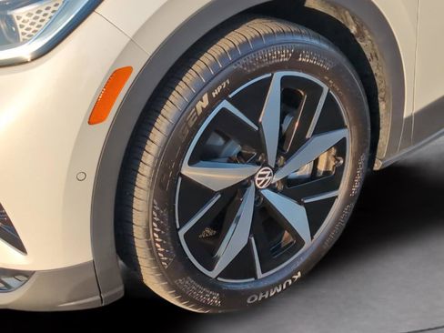 Used 2024 Volkswagen ID.4 Pro S image 11