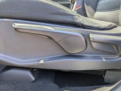 Used 2019 Honda CR-V LX image 10