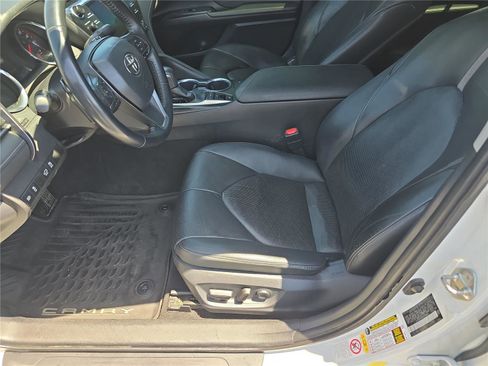 Used 2019 Toyota Camry XSE FWD image 21