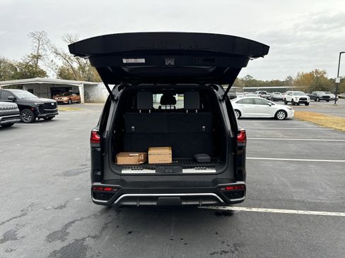 Used 2024 Lexus LX 600 F Sport image 47
