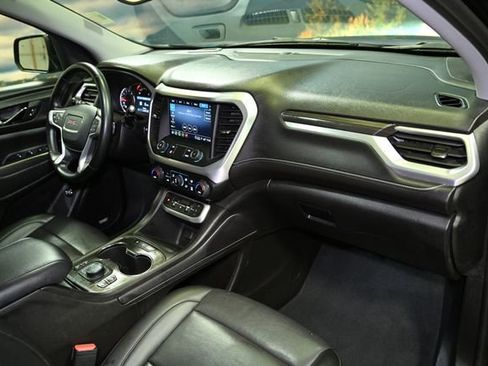 Used 2023 GMC Acadia SLT image 62