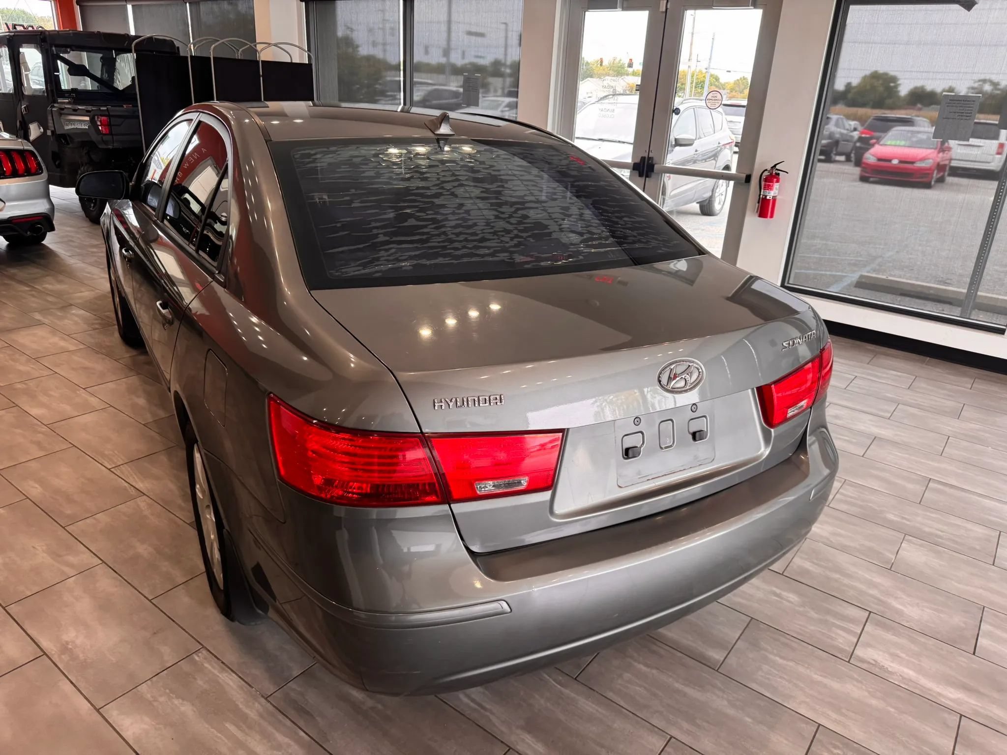 Used 2010 Hyundai Sonata GLS FWD image 12