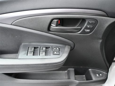 Used 2023 Honda Passport EX-L image 7