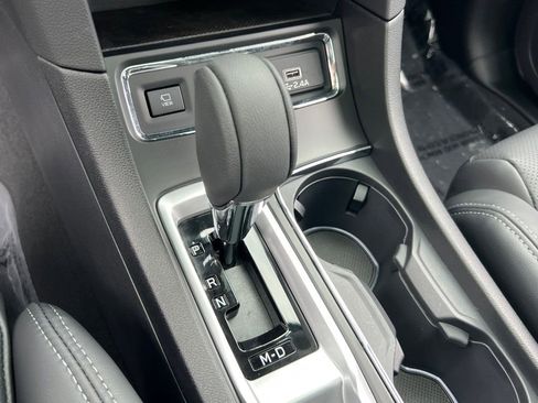 New 2025 Subaru Ascent Limited image 22