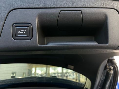 Used 2022 Buick Envision Avenir w/ Premium Seat Package image 43