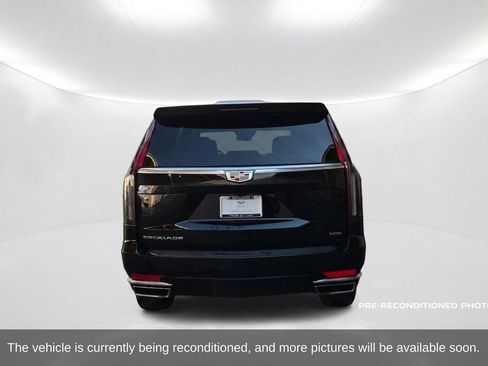 Used 2023 Cadillac Escalade Premium Luxury w/ Performance Package AWD/4WD image 7