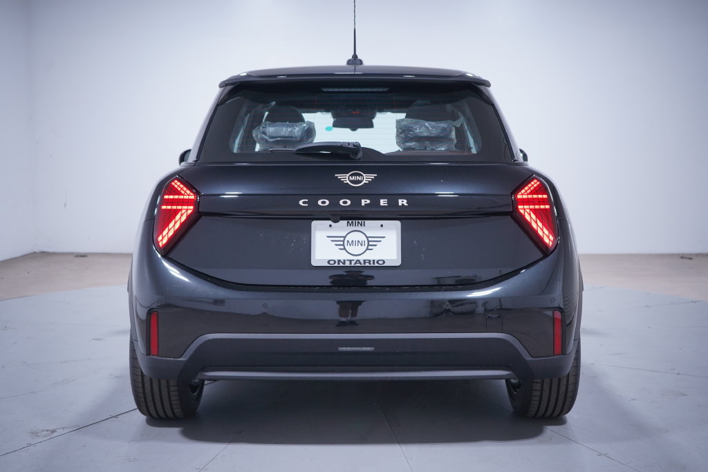 New 2026 MINI Cooper 2-Door Hardtop FWD image 5