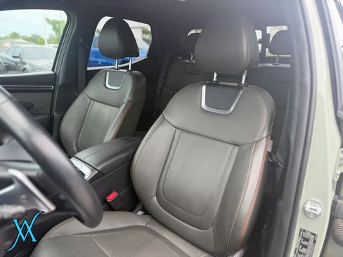 Used 2023 Hyundai Santa Cruz Limited AWD/4WD image 14