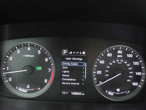 Used 2016 Hyundai Sonata Limited w/ Option Group 04 FWD image 16
