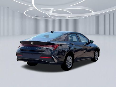 New 2026 Hyundai Elantra Hybrid FWD image 7