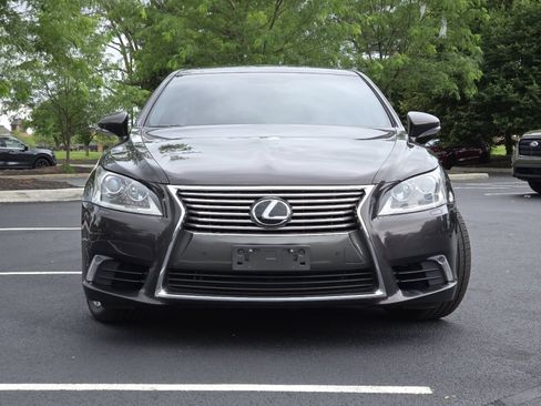 Used 2015 Lexus LS 460 AWD w/ Comfort Package image 18