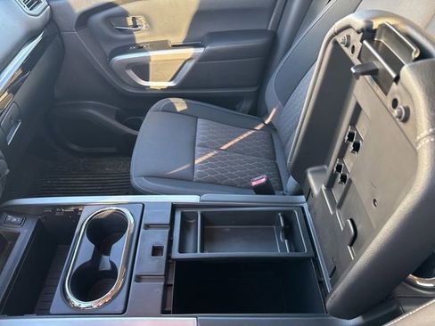 Used 2024 Nissan Titan SV w/ SV Convenience Package AWD/4WD image 20