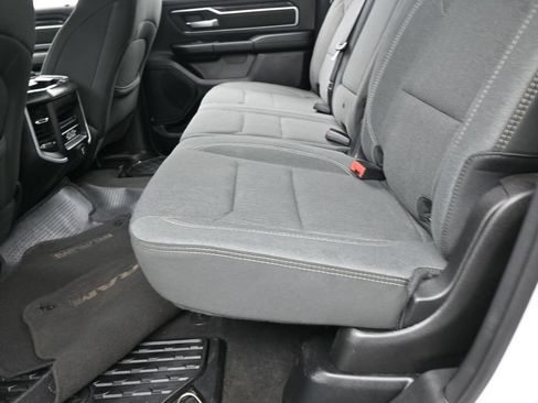 Used 2020 RAM 1500 Big Horn RWD image 32