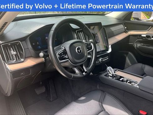 Used 2025 Volvo XC90 B6 Plus AWD/4WD image 19