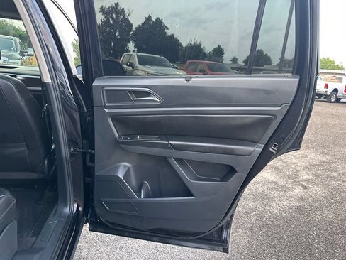 Used 2018 Volkswagen Atlas SEL AWD/4WD image 15