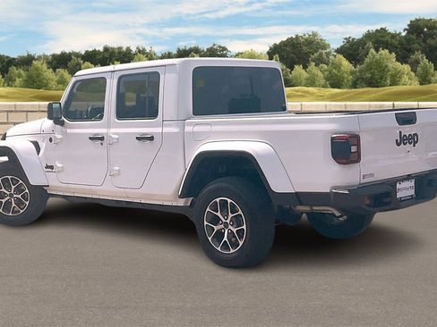 New 2025 Jeep Gladiator Sport image 3