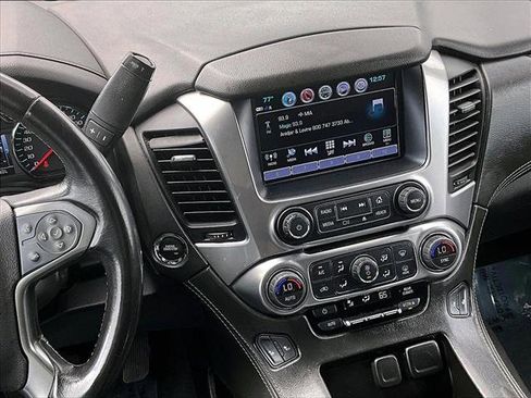 Used 2020 Chevrolet Suburban LT image 7