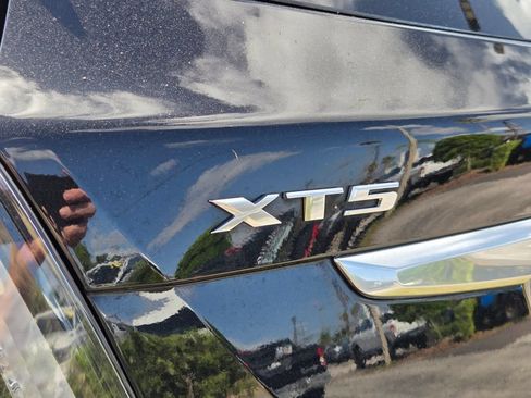 Used 2020 Cadillac XT5 Sportv AWD/4WD image 11